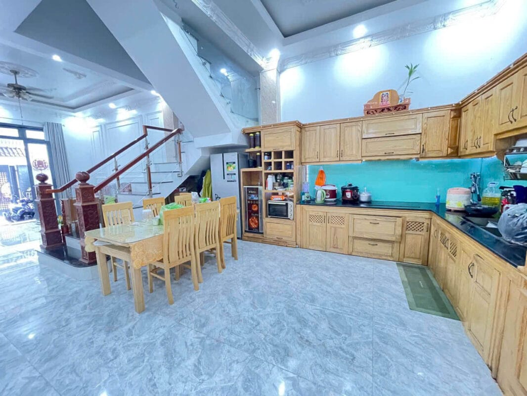 Nhà 2 Lầu 1 Trệt