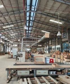 Xưởng gỗ Tân Uyên cho thuê với hệ thống chuyền treo hiện đại