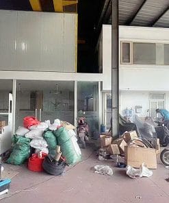 Khu văn phòng bố trí bên trong nhà xưởng Thuận Giao